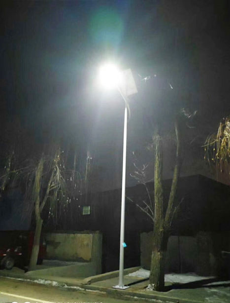 积石山县且末太阳能路灯项目