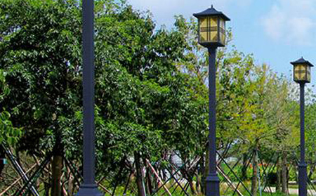 太阳能且末庭院灯价格为何差三倍？关键看这几点